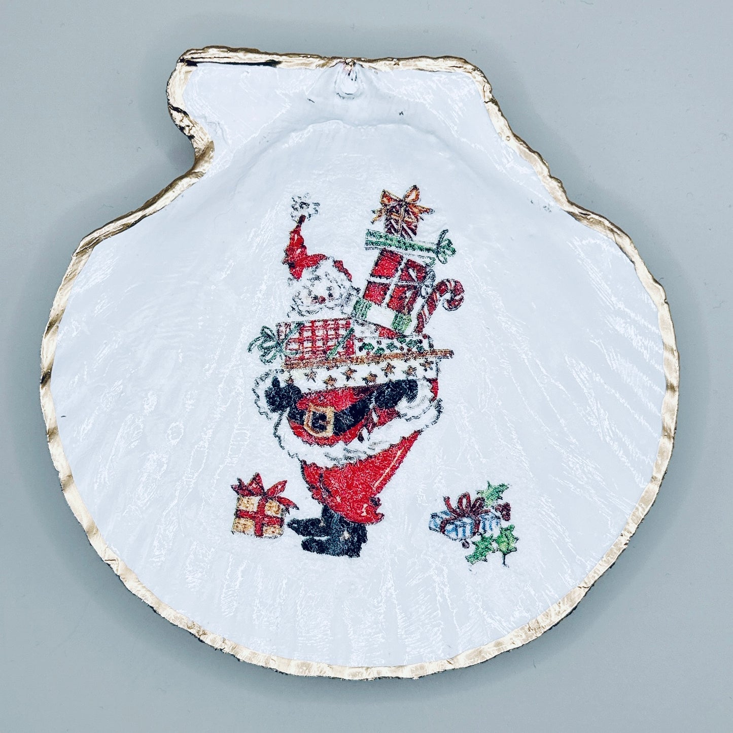 Santa's Stack of Gifts Clam Shell Jewelry Dish
