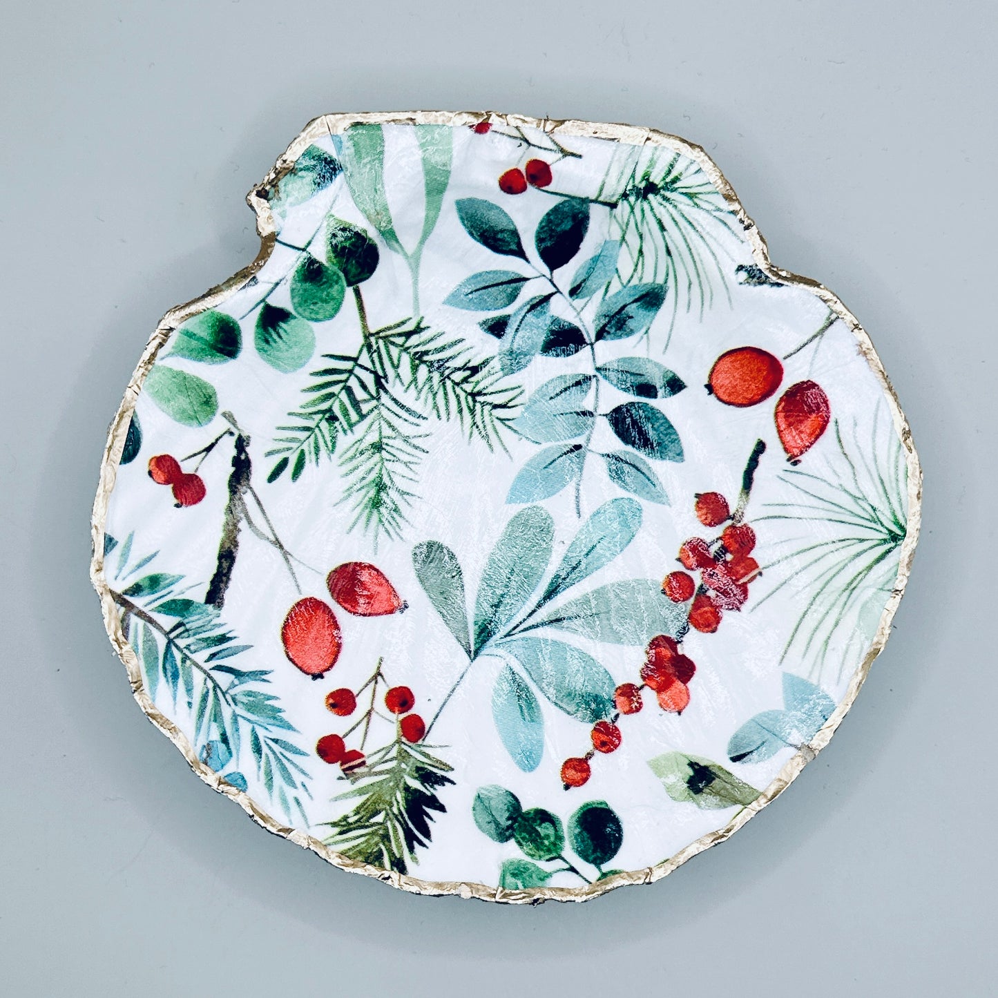 Winter Berry Greenery Clam Shell Jewelry Dish