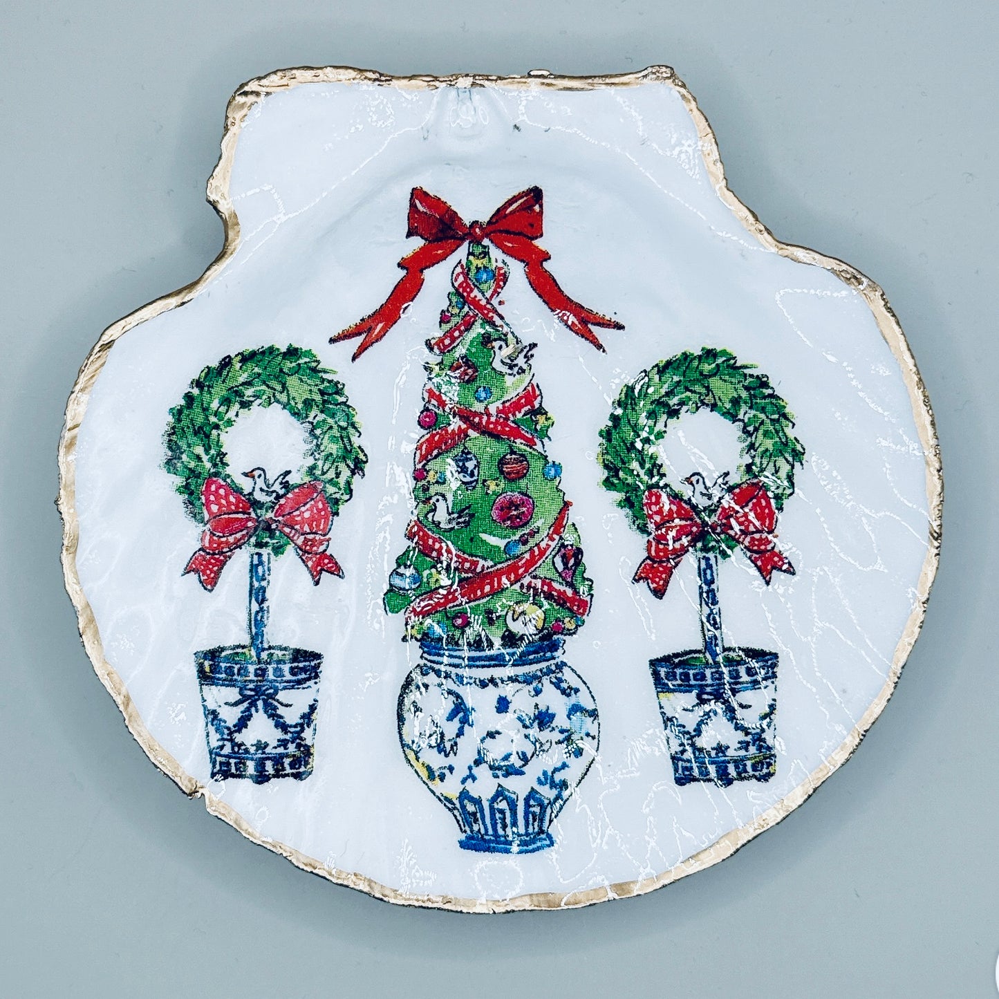 Classic Topiary Christmas Clam Shell Jewelry Dish